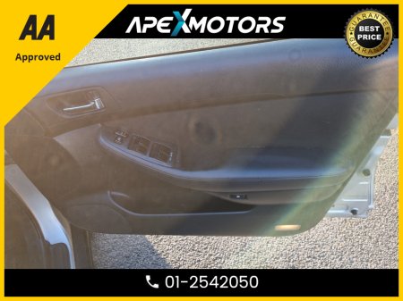 2005 Toyota Avensis - thumbnail 15