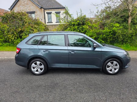 2017 Skoda Fabia - thumbnail 2