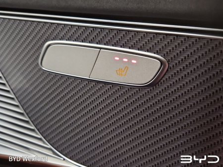 2024 Mercedes-Benz EQC EQC 400 4M AMG Line €48,975 thumbnail