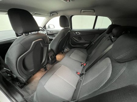 2023 BMW 1 Series - thumbnail 6