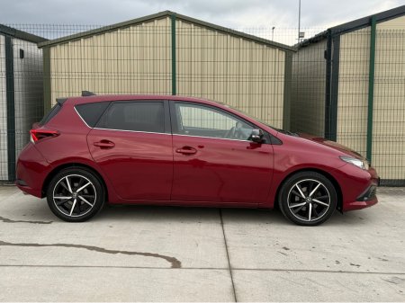 2018 Toyota Auris 1.2 D-4T LUNA SPORT 4DR €14,950 thumbnail