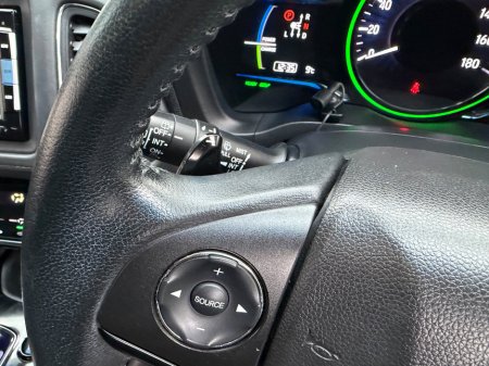 2015 Honda Vezel  €14,500 thumbnail