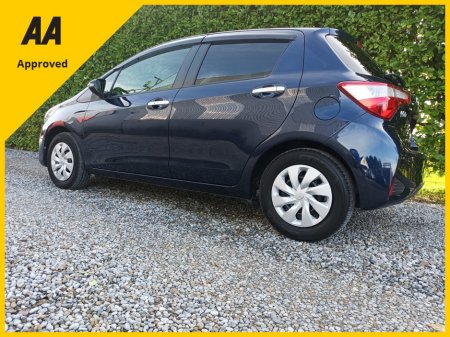 2019 Toyota Yaris - thumbnail 17