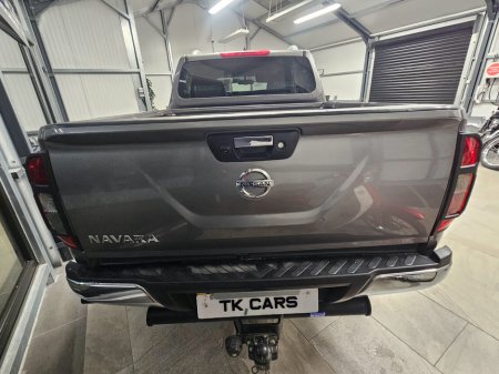 2019 Nissan Navara  thumbnail