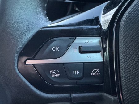 2024 Peugeot 408 ALLURE 1.2 130 AUTOMATIC 6 €30,995 thumbnail