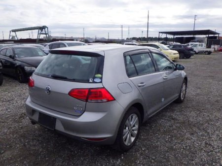 2015 Volkswagen Golf TSI ComfortLine BlueMotionTechnology €12,500 thumbnail