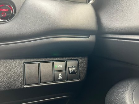 2025 Honda HR-V HR-V 1.5i-MMD e:HEV Elegance €39,950 thumbnail