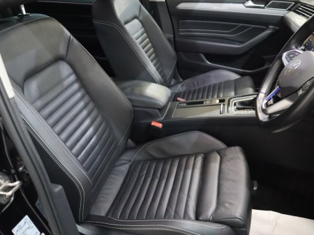 2021 Volkswagen Passat - thumbnail 24