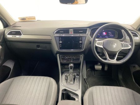 2024 Volkswagen Tiguan - thumbnail 25