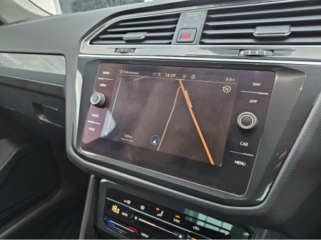 2021 Volkswagen Tiguan DEPOSIT TAKEN €28,950 thumbnail