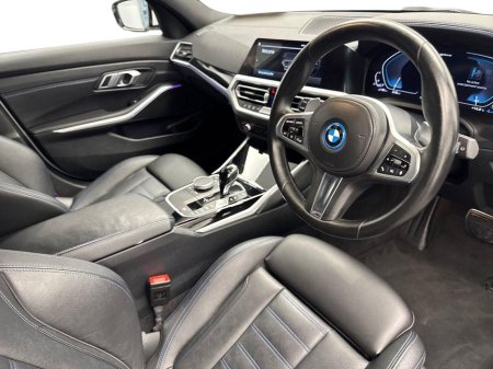 2022 BMW 3 Series - thumbnail 6