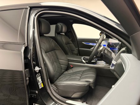 2024 BMW 7 Series 750E M SPORT XDRIVE SAPPHIRE BLACK €94,990 thumbnail