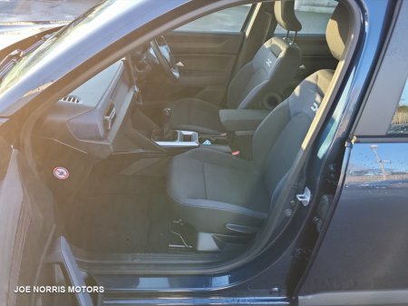 2025 Dacia Bigster EXPRESSION TCE 140 LOW KMS €30,995 thumbnail