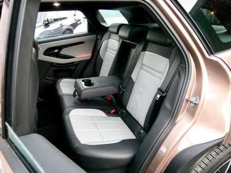 2025 Land Rover Range Rover Evoque 1.5 I3 PHEV 269 PS Dynamic SE €59,950 thumbnail