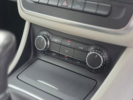 2014 Mercedes-Benz CLA Class - thumbnail 15