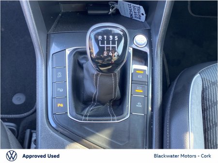 2022 Volkswagen Tiguan - thumbnail 22