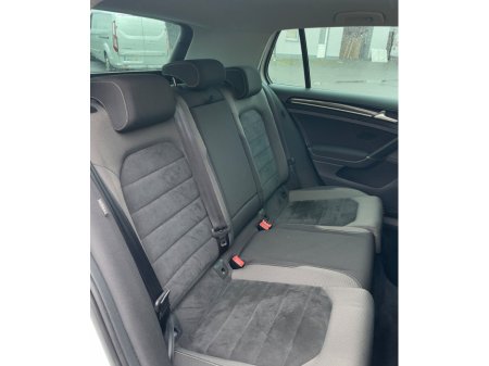 2017 Volkswagen Golf - thumbnail 11