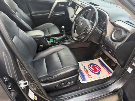 2016 Toyota Rav4 - thumbnail 9