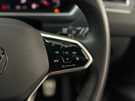 2023 Volkswagen Tiguan R-LINE 1.4 TSI PHEV DSG €37,990 thumbnail
