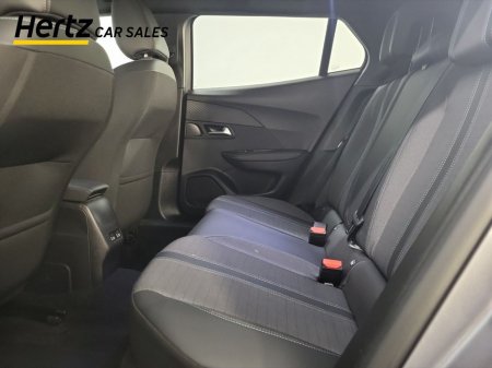 2023 Peugeot 2008 - thumbnail 16