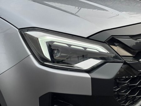 2025 Isuzu D-MAX V-CROSS AUTO DCB €49,789 thumbnail