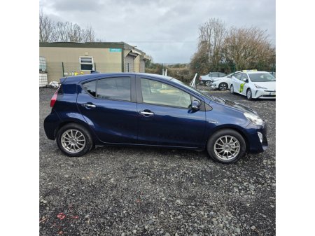 2016 Toyota Aqua 1.8 Hybrid €11,450 thumbnail