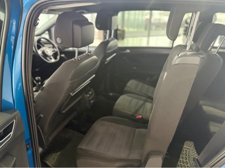 2017 Volkswagen Touran TDI R-LINE BLUEMOTION 150PS 7SEATS 5DR 2.0 €14,950 thumbnail