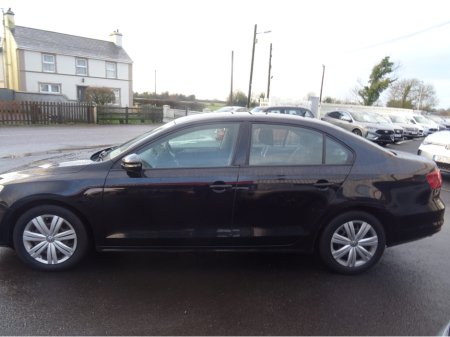 2016 Volkswagen Jetta TRENDLINE 2.0 TDI MANUAL 5SPEED 110BHP 4DR €8,750 thumbnail