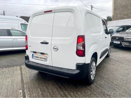 2022 Opel Combo L1H1 1.5 CDTI 100PS DIESEL 6SPEED MANUAL MY22 SWB €13,000 thumbnail