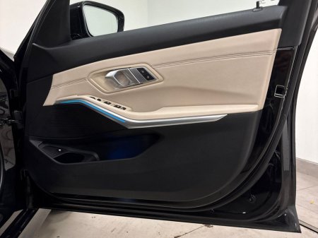 2021 BMW 3 Series - thumbnail 23