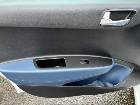 2018 Hyundai i10 DELUXE 4DR AUTO €10,350 thumbnail