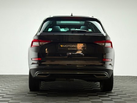 2021 Skoda Kodiaq SPORT 2.0TDI 150HP AUTO *7 SEATER* €34,990 thumbnail