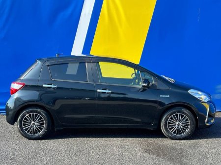 2019 Toyota Yaris 1.5 HYBRID AUTO // 14