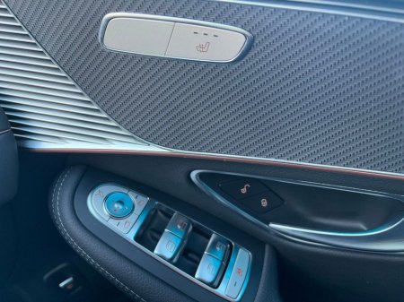 2023 Mercedes-Benz EQC 400 AMG LINE 4MATIC €39,995 thumbnail