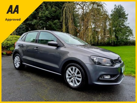 2018 Volkswagen Polo Comfortline 1.0 60HP MANUAL 5SPEED 5DR €11,995 thumbnail