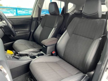 2016 Toyota Auris - thumbnail 6