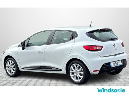 2019 Renault Clio - thumbnail 15