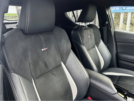 2020 Toyota C-HR - thumbnail 10