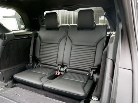 2025 Land Rover Discovery - thumbnail 33