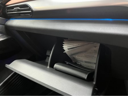 2022 Volkswagen ID.4 €26950 2022 VOLKSWAGEN ID.4 PRO LAUNCH EDITION AUTOMATIC / CRUISE CONTROL / 360° CAMERA / ELECTRIC MEMORY & HEATED SEATS / APPLE CARPLAY / AMBIENT LIGHTS / PANORAMIC SUNROOF €26,950 thumbnail