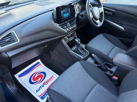 2024 Suzuki SX4 S-Cross 1.5 MOTION HEV 115PS 5 €29,999 thumbnail