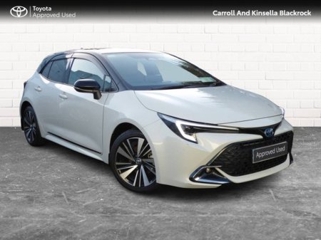 2025 Toyota Corolla Hybrid Luna Sport HB
