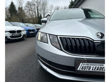 2017 Skoda Octavia - thumbnail 11