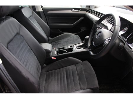 2018 Volkswagen Passat - thumbnail 11