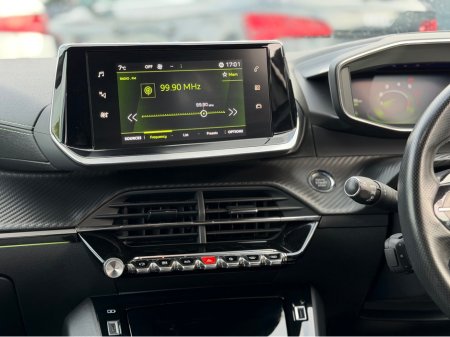 2020 Peugeot 208 - thumbnail 21