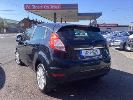 2016 Ford Fiesta - thumbnail 6