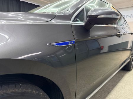 2022 Volkswagen Passat GTE S-A DSG €25,450 thumbnail
