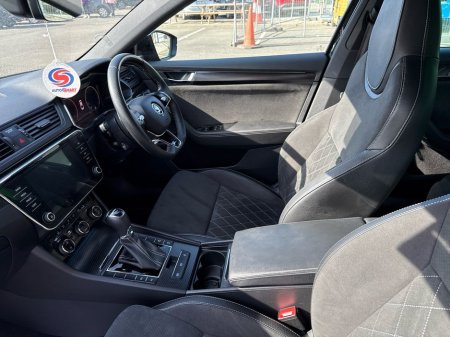 2023 Skoda Superb - photo 2