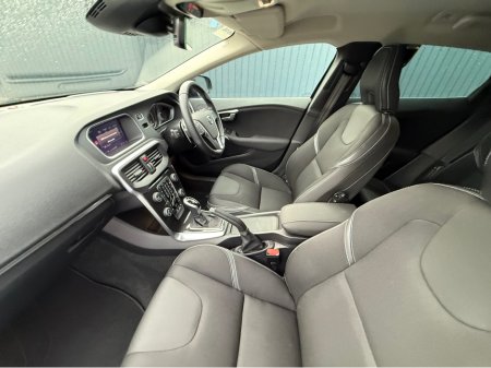 2019 Volvo V40 MOMENTUM - D4 2.0L DIESEL - AUTO - 12M WARRANTY - CAR: 1616 thumbnail