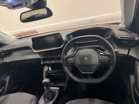 2022 Peugeot 2008 1.2 Puretech 100bhp Allure €21,950 thumbnail